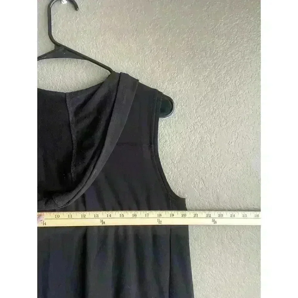Neiman Marcus Black‎ Athletic Full Zip Sleeveless Jacket Size Medium